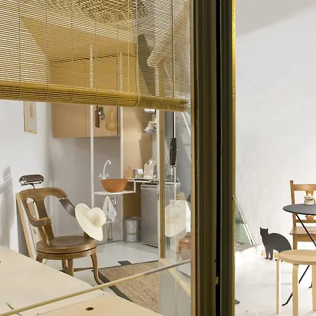 Passer Domesticus Διαμέρισμα